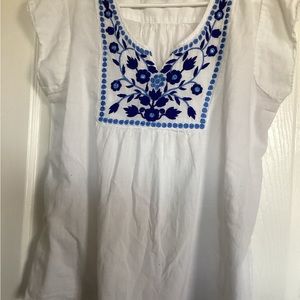 Ladies white blouse with blue design size large